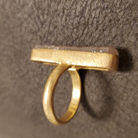 Peach Moonstone Ring Brushed Gold-Toned Bezel Raw Crystal Statement Ring Size 6 - Picture 3 of 4